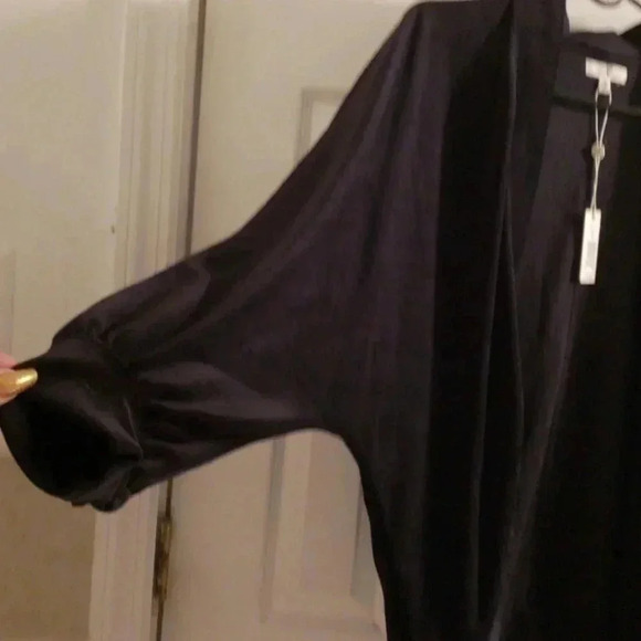 Max studio dressy top - Picture 3 of 4